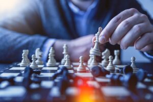 Chega de jogar xadrez! Sua gestão pode ser mais simples com a terceirização.